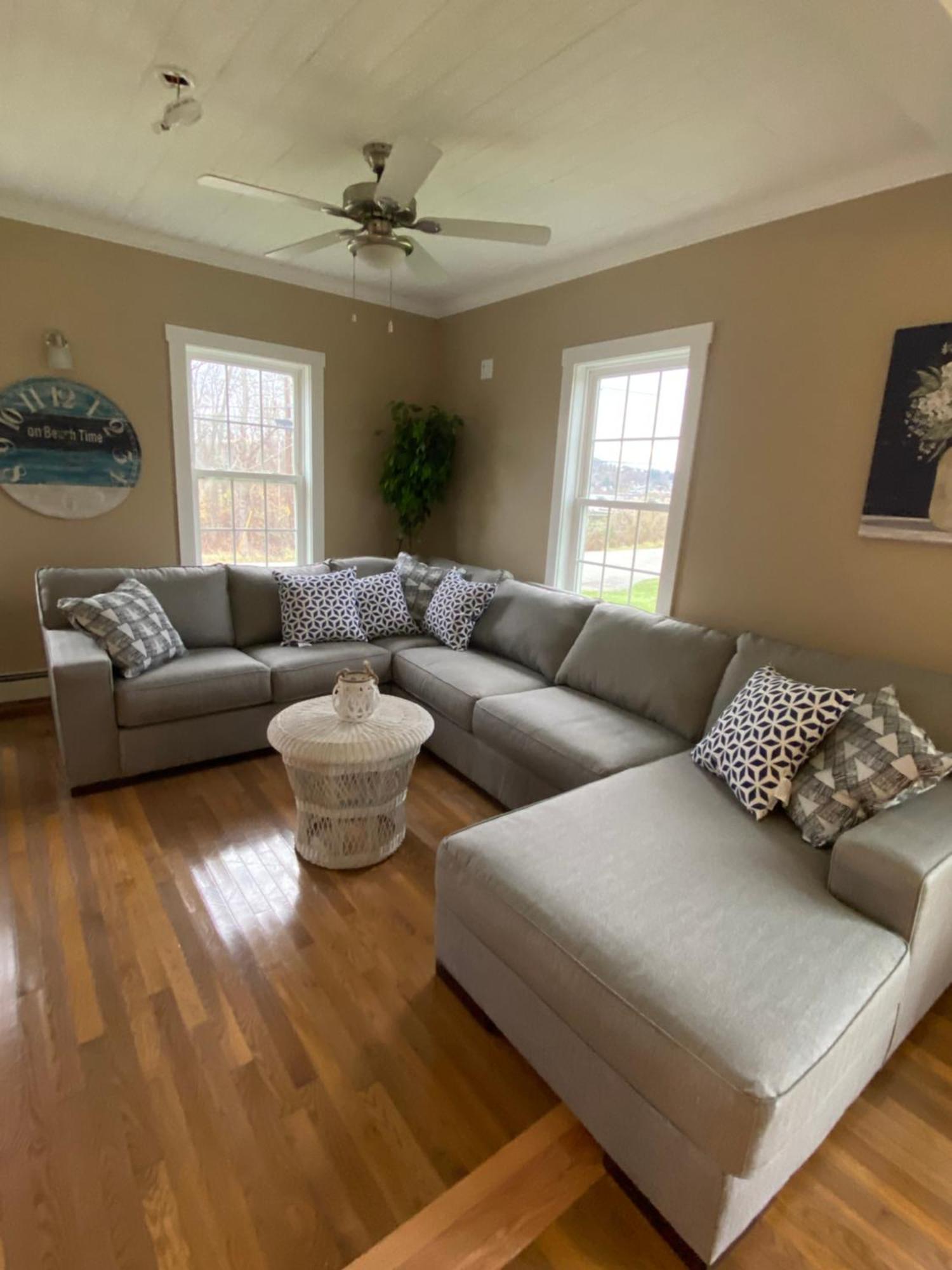 Newport Beach House - On Lake Time מראה חיצוני תמונה